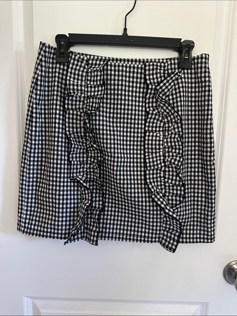 Gingham Ruffle Mini Skirt - Black/White